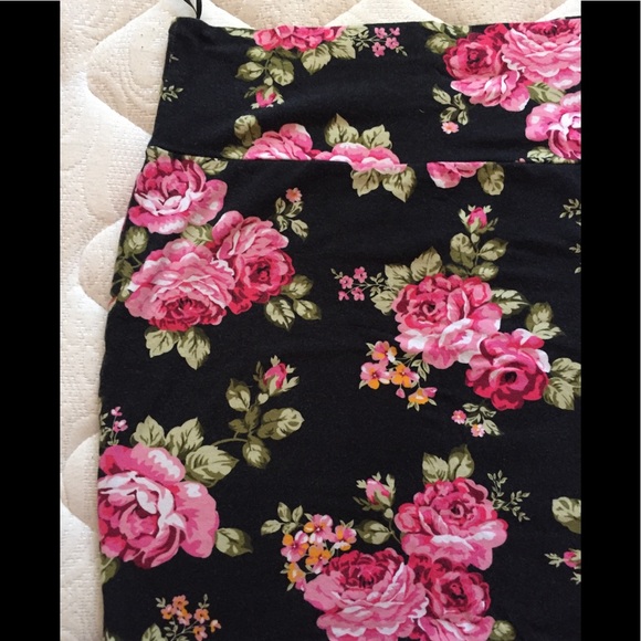 Floral mini skirt - Picture 4 of 10